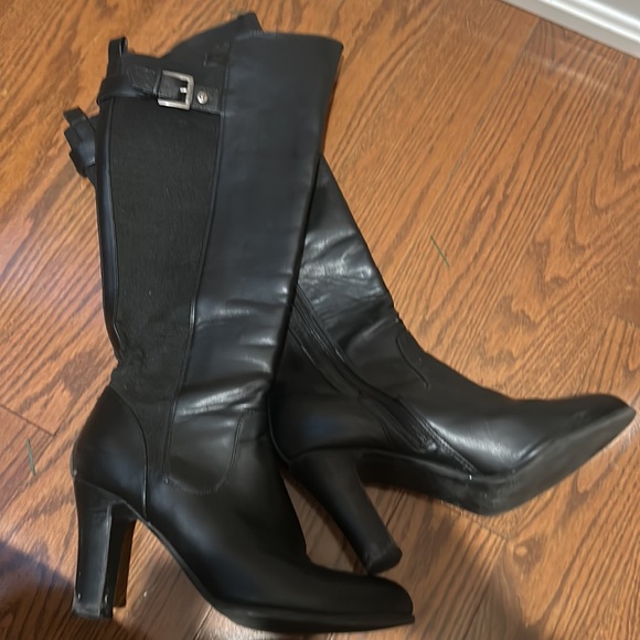 Guess Black Boots Size 8 - Picture 4 of 5